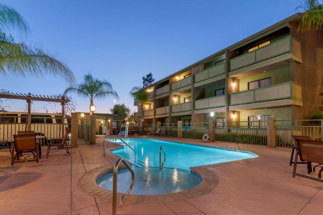 Western Forest Park Hotel Gilroy